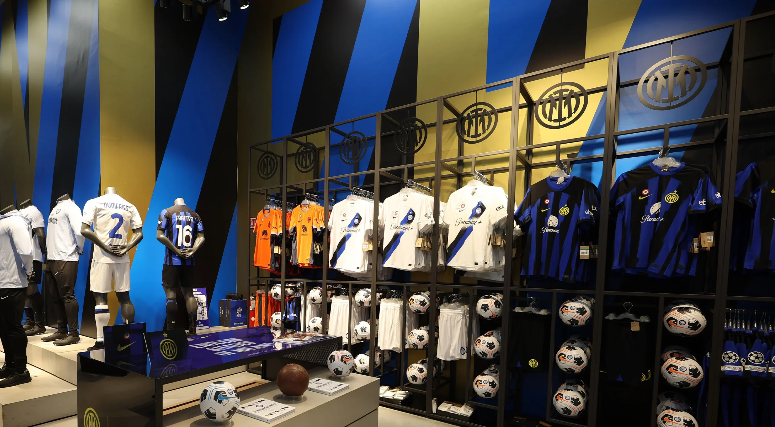 Explore DESKTOP_SANBABILA_2023 Inter Kits Collection | Top Fan Gear